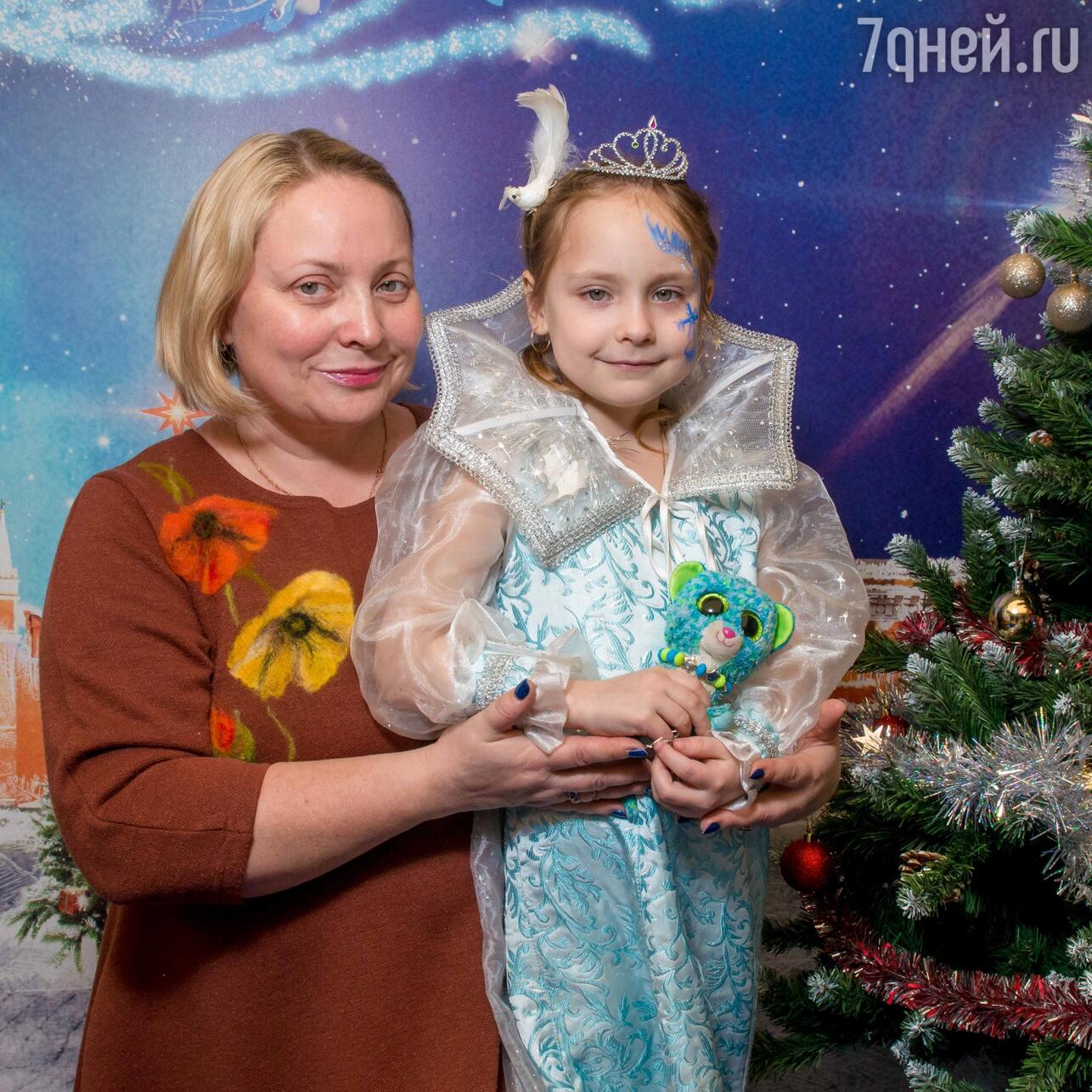 Светлана Пермякова с дочкой Варварой