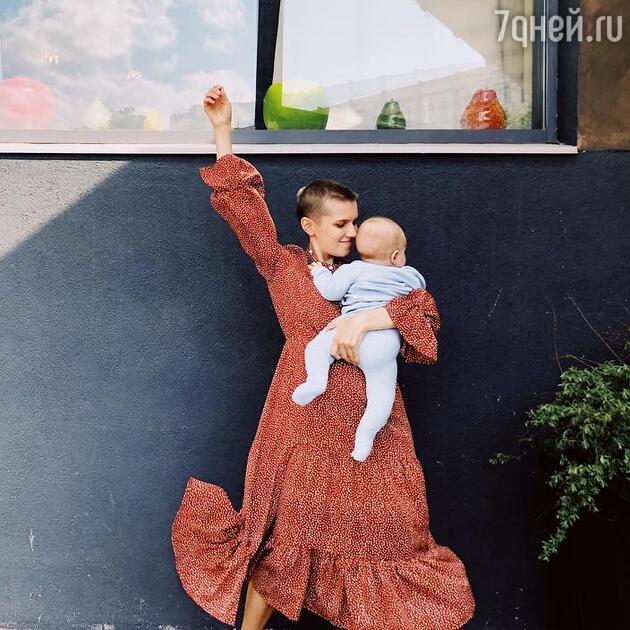 Дарья Мельникова с младшим сыном