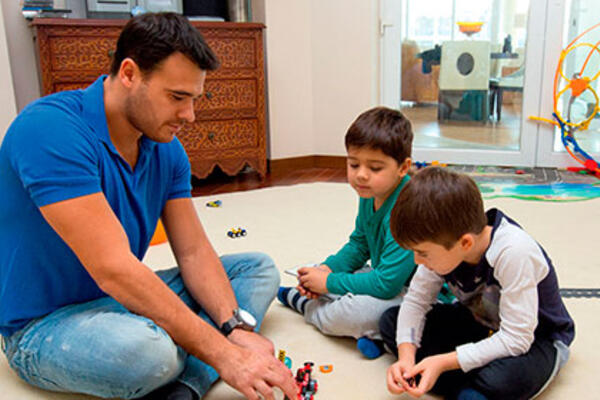 Эмин Агаларов построил для сыновей дворец