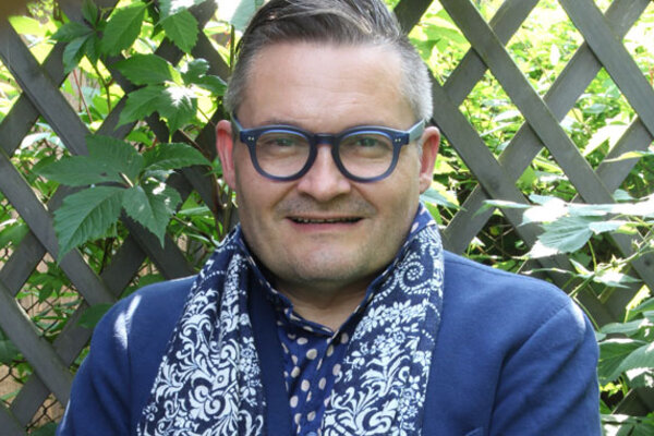 Соседи Александра Васильева надеются продать ему свои квартиры