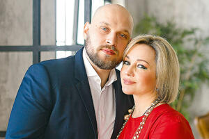 В пышном платье и без фаты: Буланова вышла замуж за молодого избранника