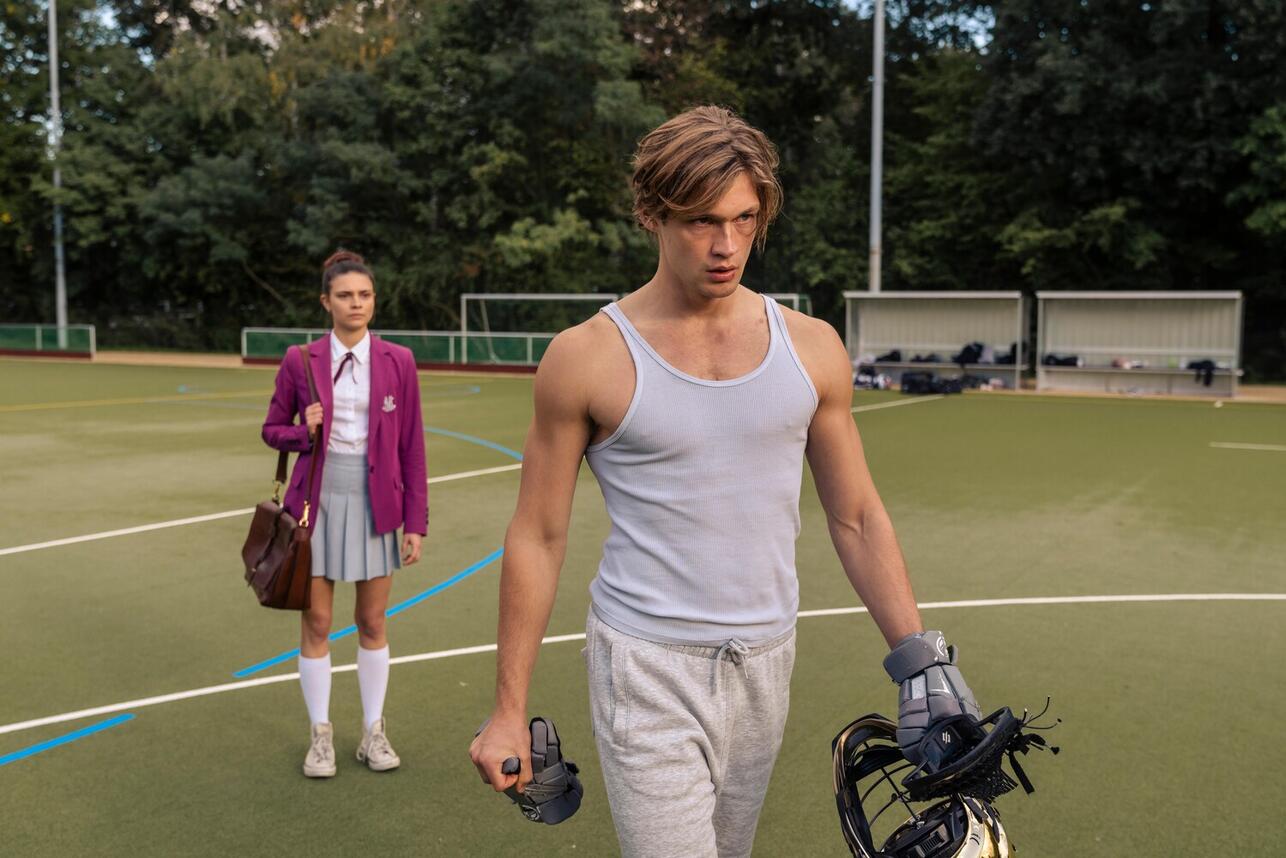 РєР°РґСЂ РёР· СЃРµСЂРёР°Р»Р° В«РњР°РєСЃС‚РѕРЅ-РҐРѕР»Р»В», 2024 С„РѕС‚Рѕ
