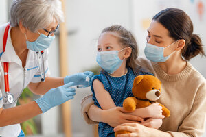 Как подготовить ребенка к прививке: советы доктора Комаровского 