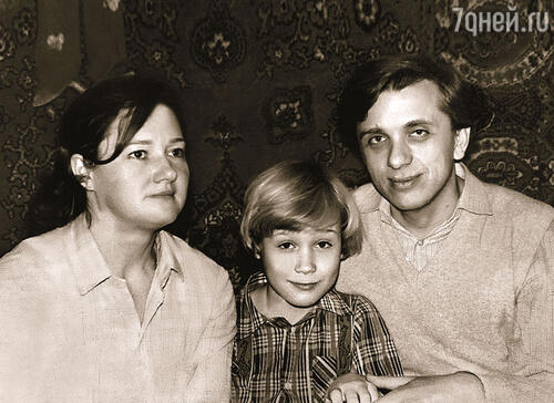 Таня, Сережа и Женя — в новогоднюю ночь 1984-го
