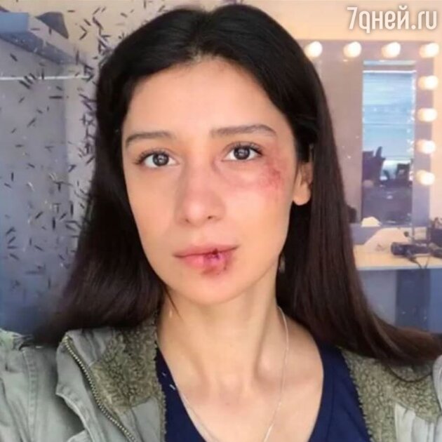 Равшана Куркова в гриме