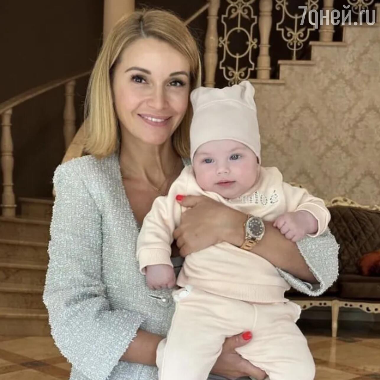 Ольга Орлова с дочерью 