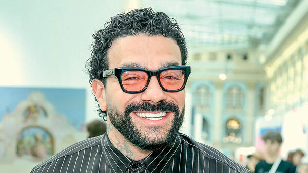 «Снял&nbsp; хату в Сити на год»: Тимати выгуливает в Москве новую фаворитку похожую на Шишкову