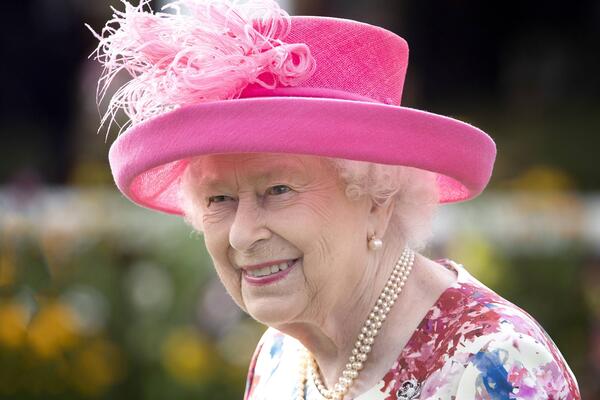 Королева сделала еще один щедрый подарок принцу Гарри