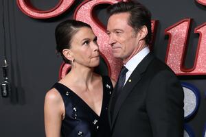 Был потрясен, услышав слово «рак»: Хью Джекман рассказал, что ему удалили шесть злокачественных опухолей 