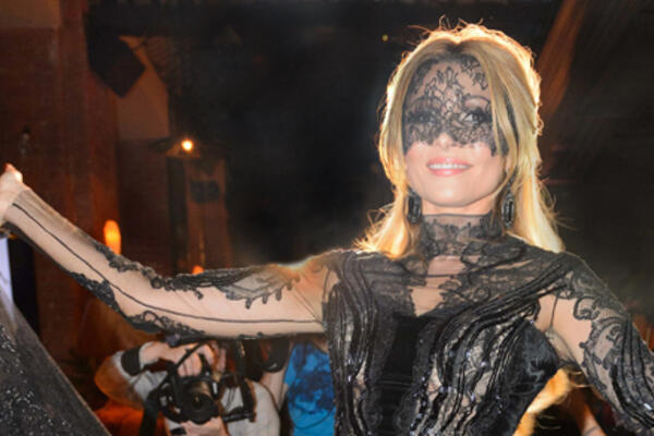  :    Valentin Yudashkin