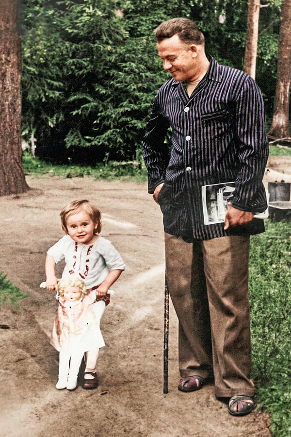 Сергей Лемешев с дочкой