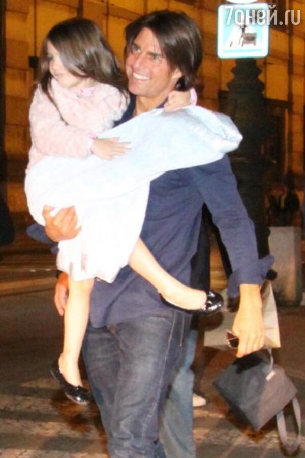 Том Круз (Tom Cruise) и его дочь Сури