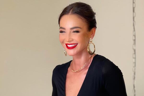 «Филипп, как ты не узнал свою девочку?!» Бузова выбыла из проекта «Маска»