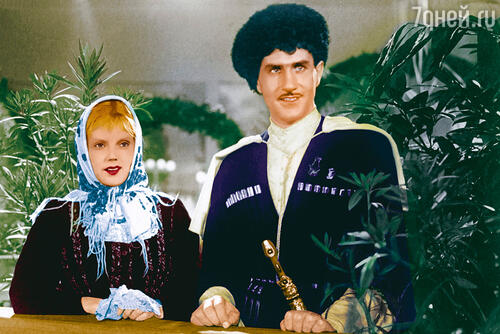 С Мариной Ладыниной в фильме «Свинарка и пастух». 1941 г.