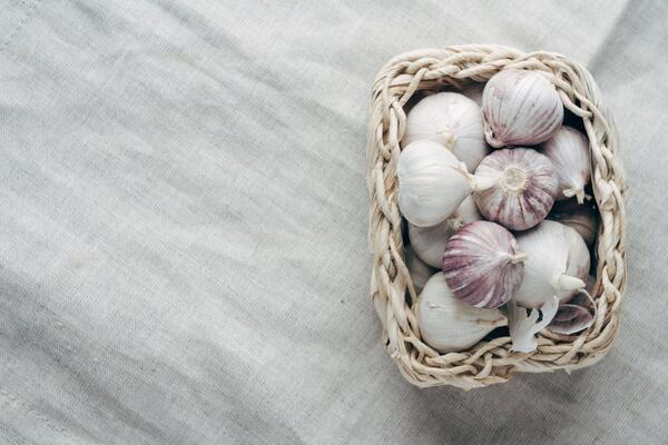 Не дайте пропасть чесноку: как можно гарантированно сохранить полезный продукт