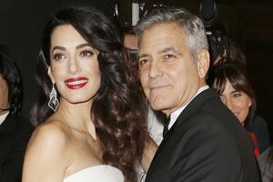 Амаль Клуни с супругом испытывают терпение соседей