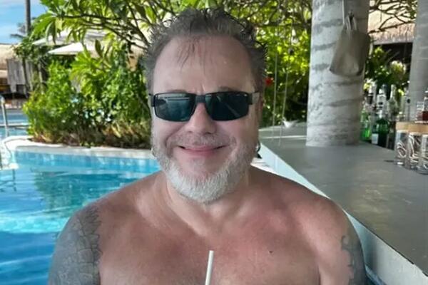 Пресняков улетел из страны после травмы, но его подловили: «Поймали в туалете»