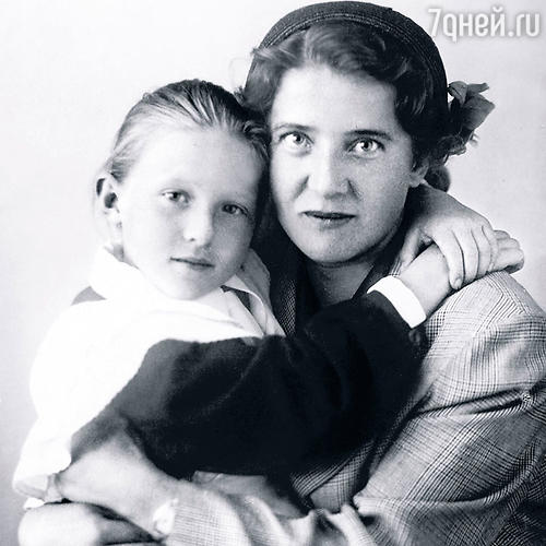 Но пробыла я у них в общежитии недолго, вернулась обратно