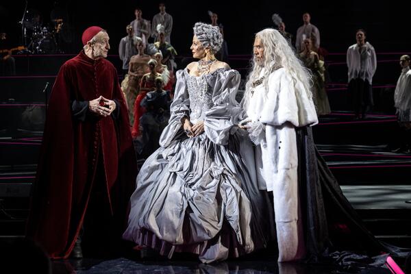 Кабо, Гусева и Крюкова в &laquo;Трех мушкетерах&raquo; Марчелли