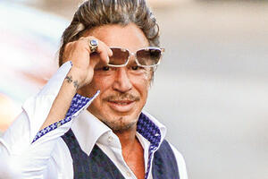 Микки Рурк: «Мне есть за что просить прощения» Микки Рурк: «Мне есть за что просить прощения»