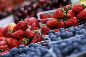 Заграница нам поможет: экономист объяснила, когда снизятся цены на ягоды