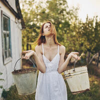 Таскаю ведрами: может ли тяжелая работа на огороде ослабить мышцы тазового дна