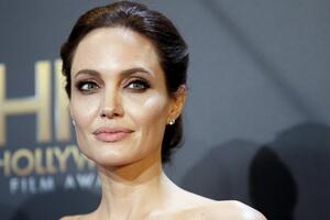 Анджелина Джоли призналась, почему не спит по ночам