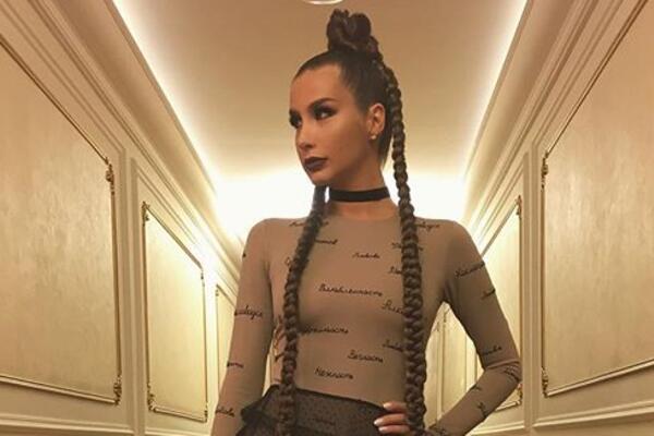 Образ дня: Кети Топурия в Alexander Arutyunov