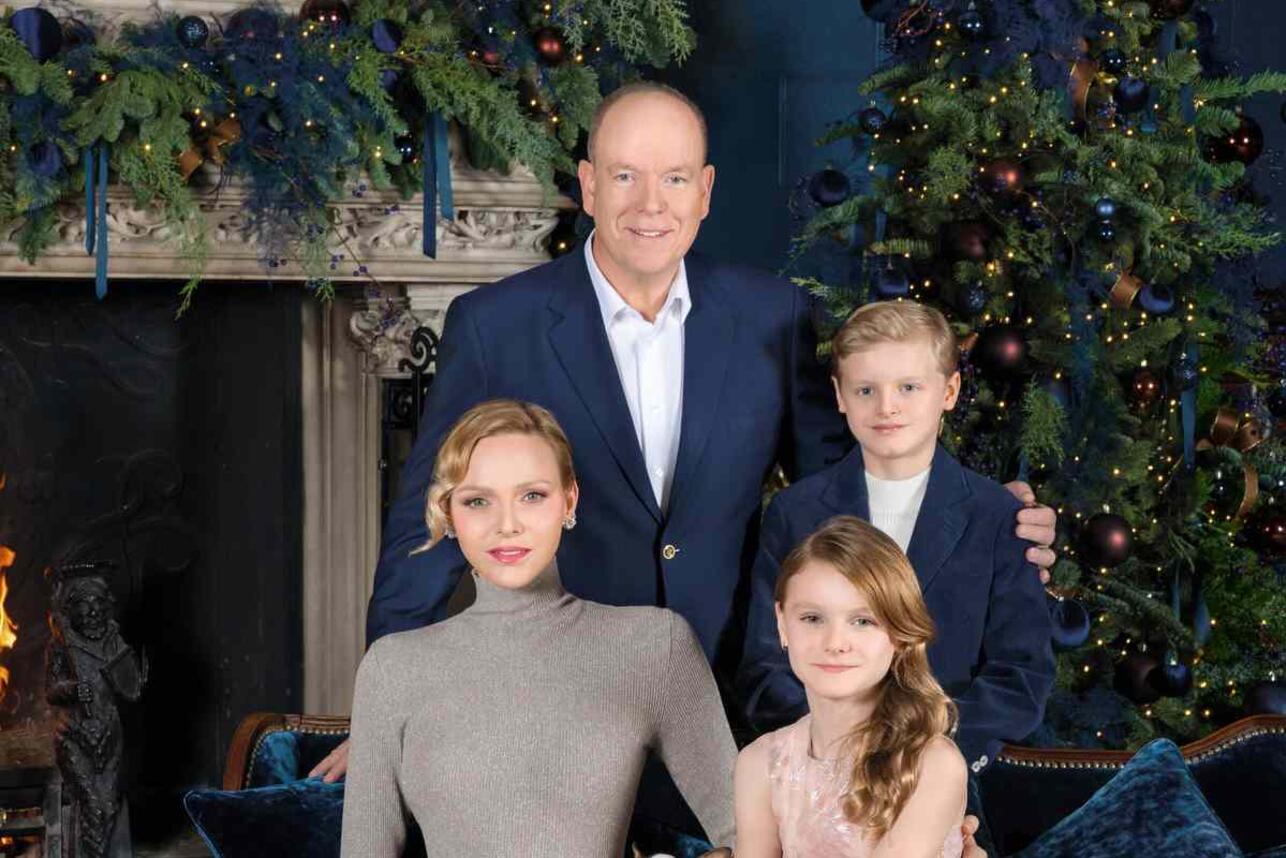 Княгиня Шарлен и князь Альбер с принцем Жаком и принцессой Габриэллой