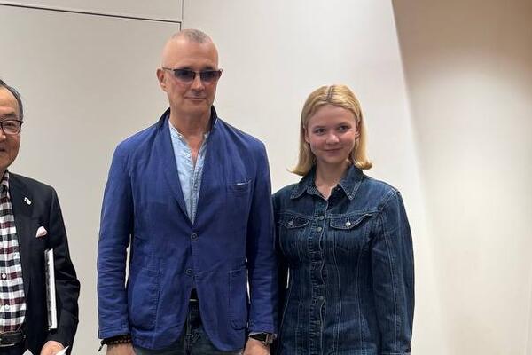 Бероев с 21-летней женой вышел в свет после тайной свадьбы — первые фото молодоженов