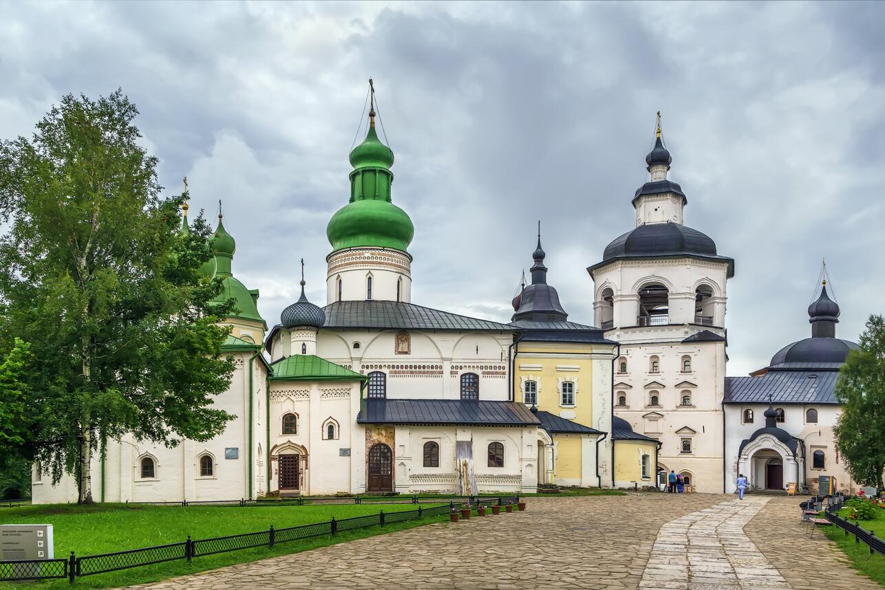 Кирилло-Белозерский монастырь в городе Кириллове, Вологодская область, фото