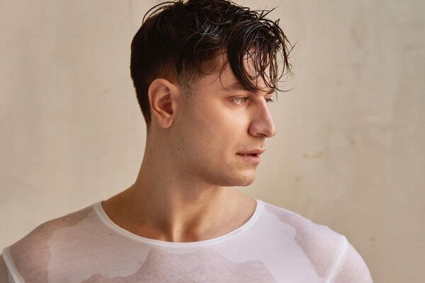 «А вы еще потеете в спортзале?» Экс-бойфренд Бузовой похвастался результатом пластики