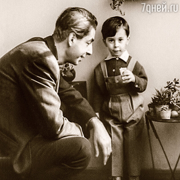 Микаэл Таривердиев с сыном
