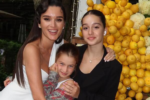 «Что, натуральная, что ли?!»: Мать Ксении Бородиной пришла в ужас от подарка для внучки