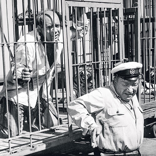 Евгений Леонов и Владимир Белокуров в фильме «Полосатый рейс», 1961 год
