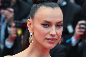 Платье принцессы: Ирина Шейк выбрала эффектный образ для появления в Каннах