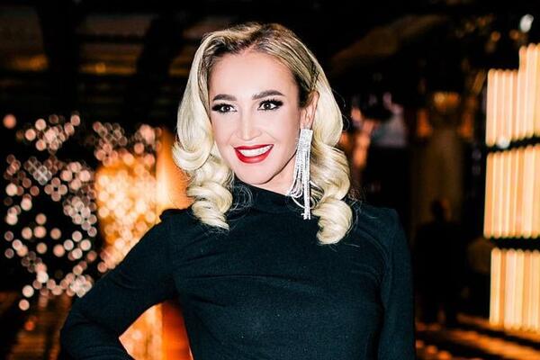 Квартира за 120 миллионов: Бузова сделала селфи в своей новой спальне