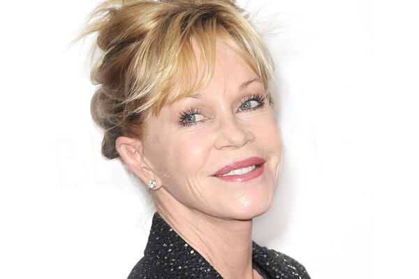 Звезды, которые переусердствовали с пластикой