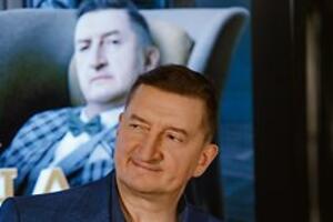 Александр Лыков не угодил жене с подарком к 8 Марта