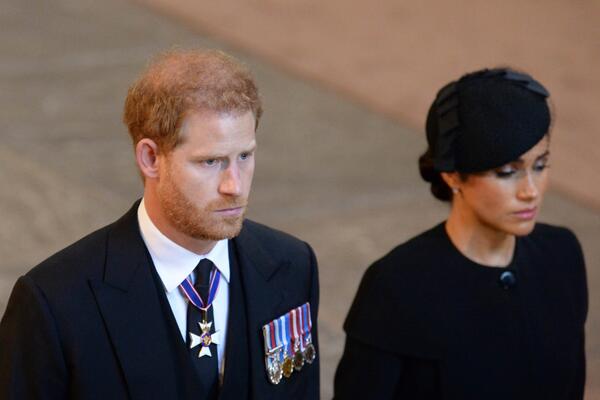 Больше не вместе: после грандиозного скандала принц Гарри покидает Меган Маркл