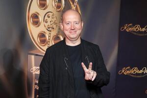 «Есть страхи»: Сергей Бурунов боится жениться на молодой возлюбленной