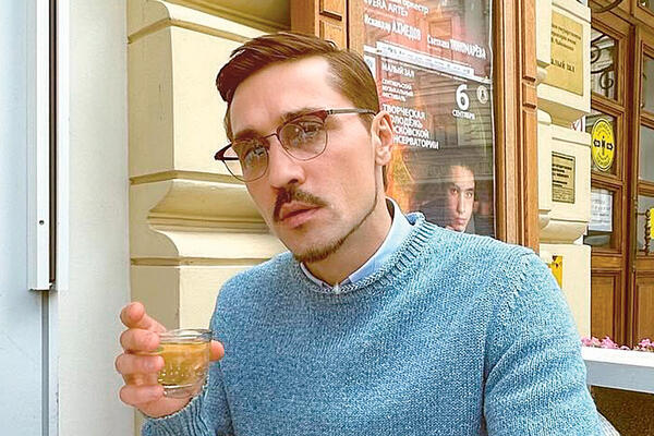 Влюбленный Дима Билан продал дом и влез в долги — теперь ловит рыбу на заднем дворе