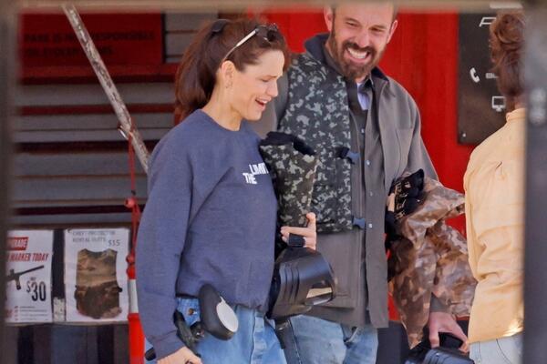 Снова вместе, как семья: Бен Аффлек встретил праздник с Дженнифер Гарнер