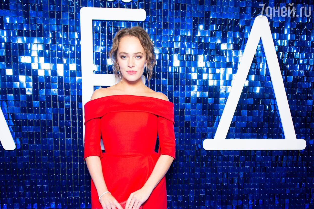 Аглая Тарасова