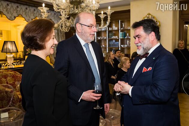  Михаил Куснирович с послом Бразилии Антонио Луисом Эспинола Салгада и его супругой 