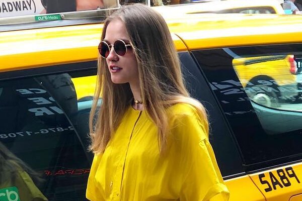 Образ дня: Влада Рослякова в JOG DOG