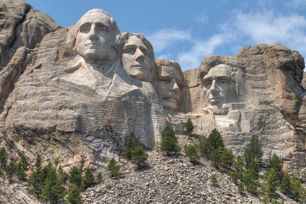 12 февраля: какой сегодня праздник?