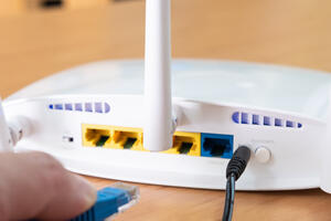    Wi-Fi ,           