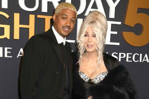 Скоро свадьба: стало известно, когда 79-летняя Шер станет женой своего 39-летнего бойфренда 