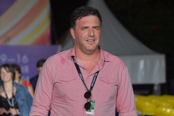 «Возможности ограничены»: Виторган впервые после операции вышел на сцену